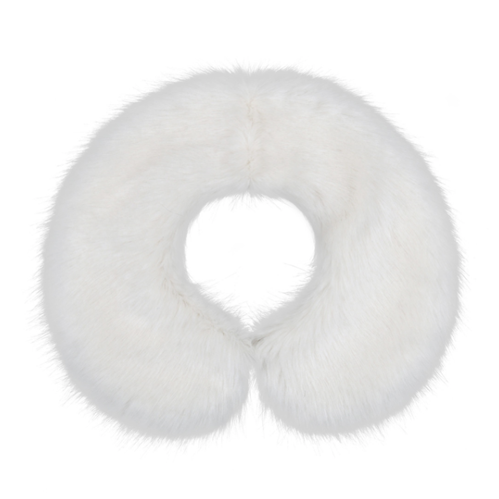 White 2025 fur collar